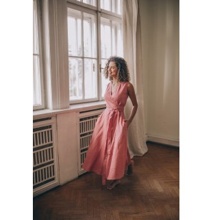 Summer vacation sleeveless dress