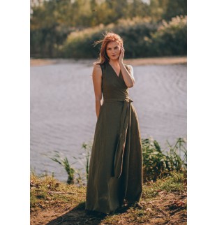 Women's sleeveless green long dress