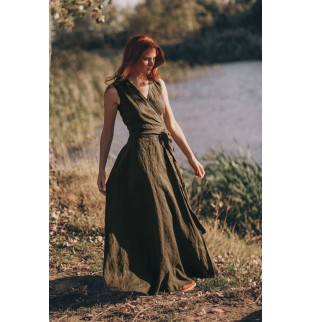 Women's sleeveless green long dress